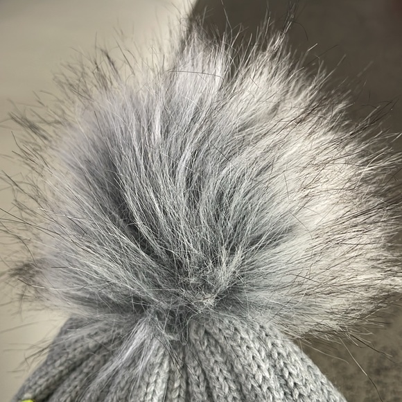 NWT NEON STONE GREY BEANIE HAT - Picture 3 of 4